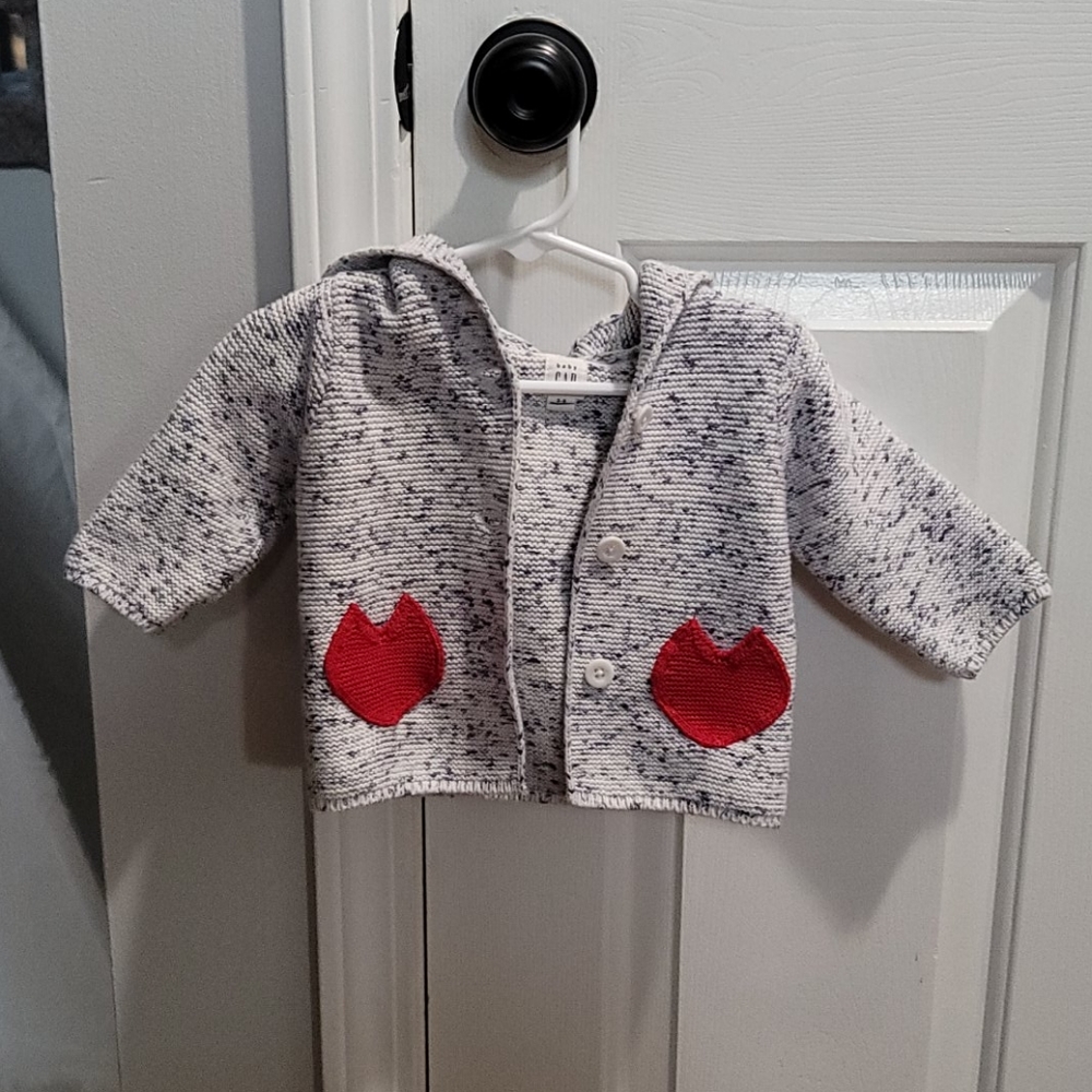 Gap button heart sweater